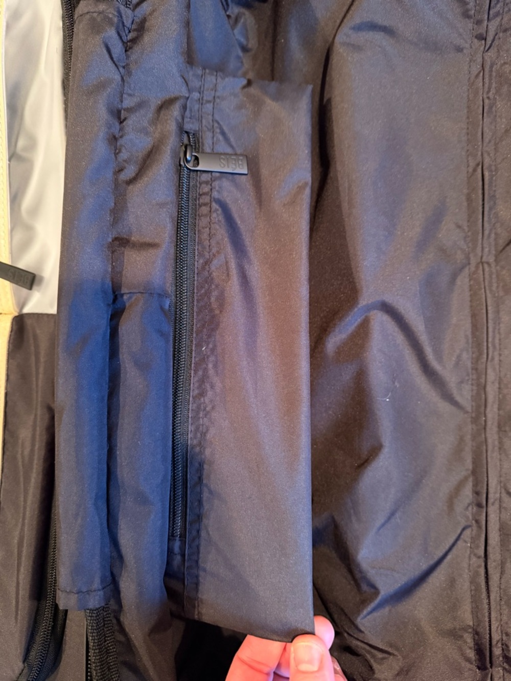 BEIS Black Hard-Shell Carry-On Spinner - Picture 11 of 15